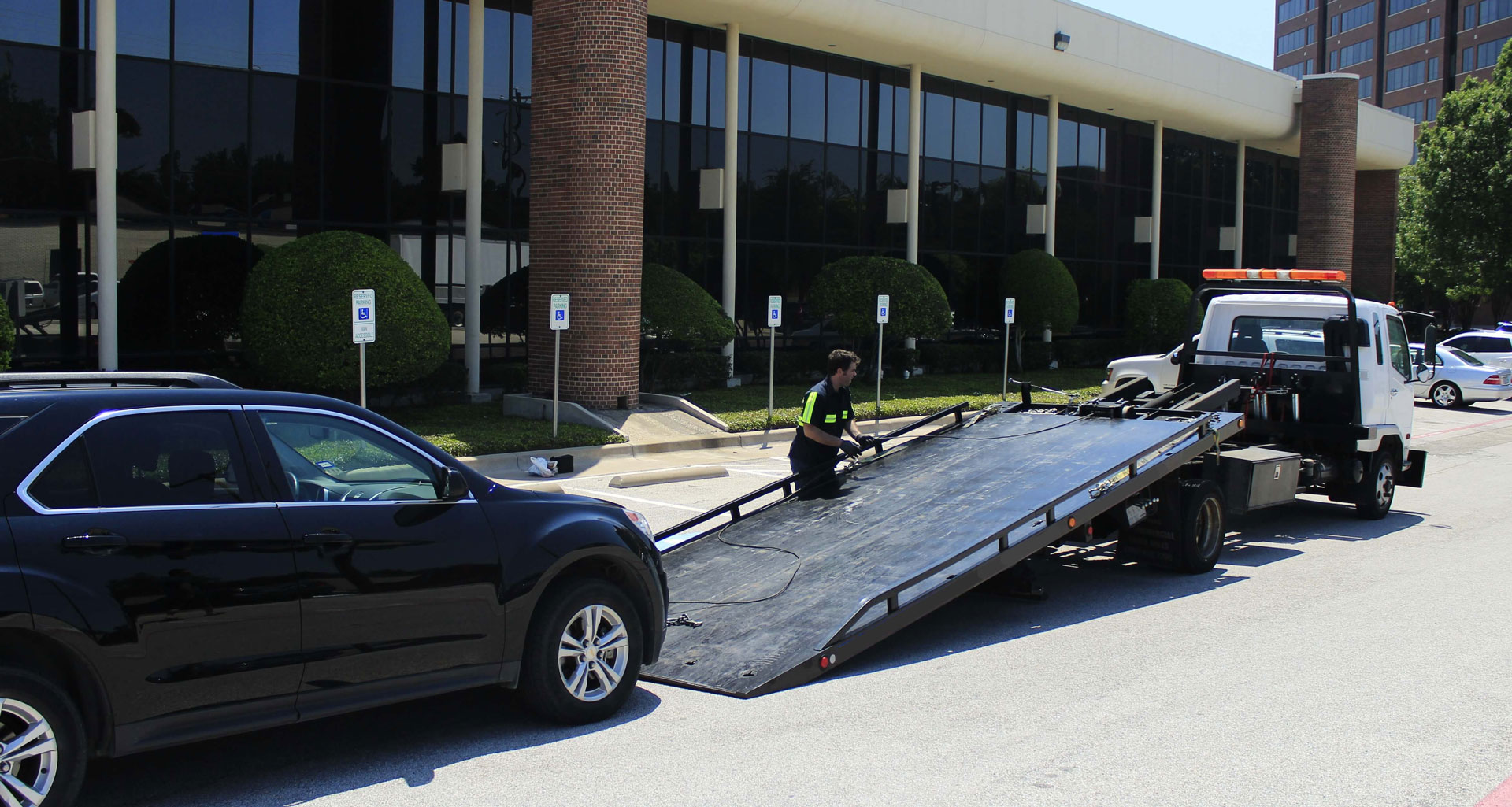 24/7 Emergency Towing in Richmond & Vallejo, CA | RS Solutions